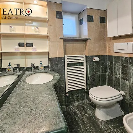 Apartament Teatro Al Centro Ankona